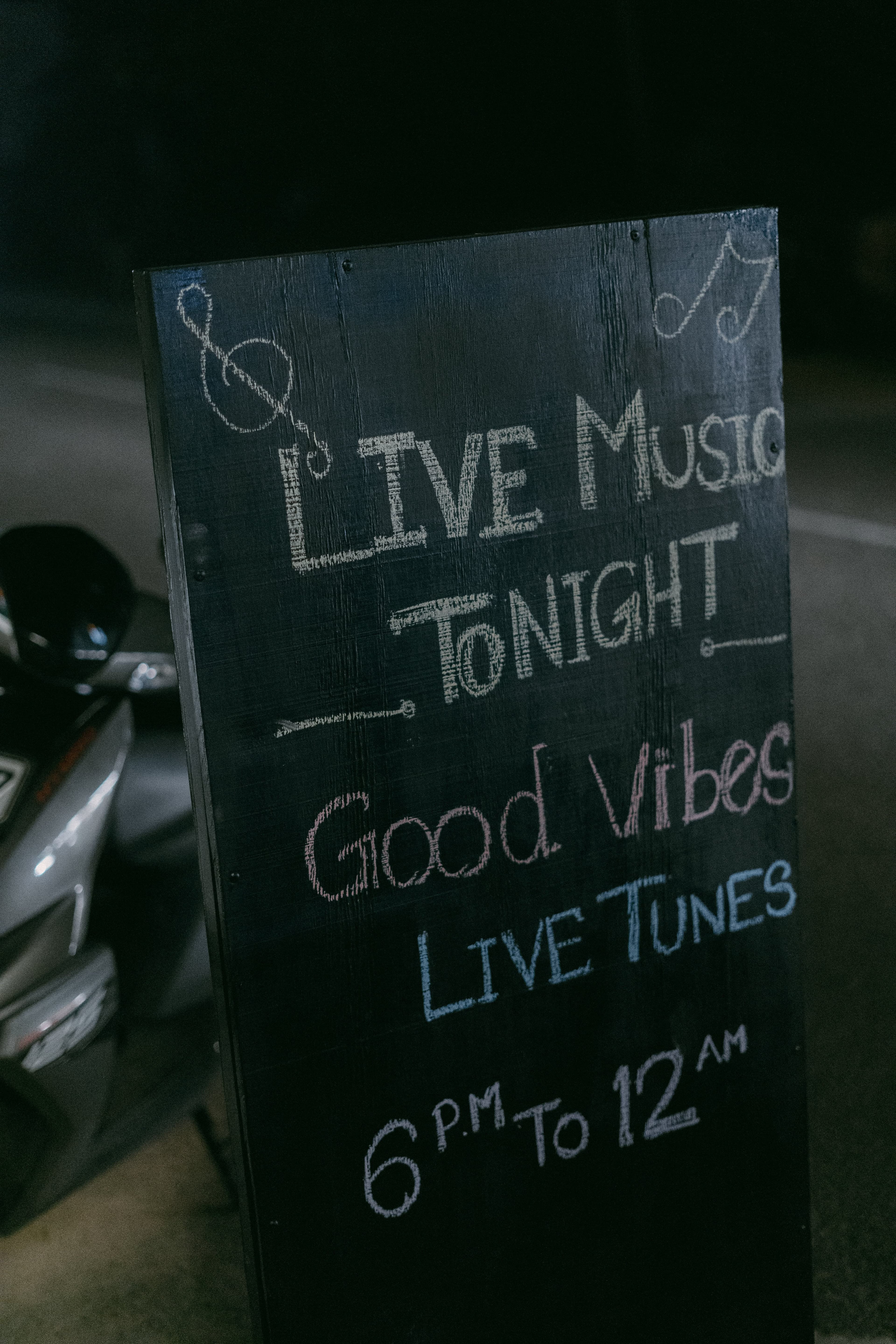 Live Music at Tuana along Galle Road